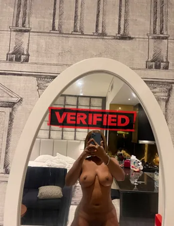 Beverly tits Prostituta Joane